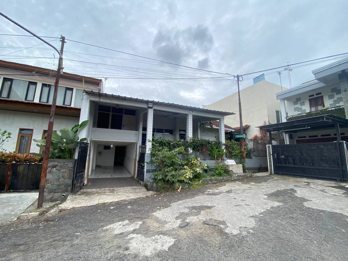 Proyek renovasi Artic Glass di Bandung