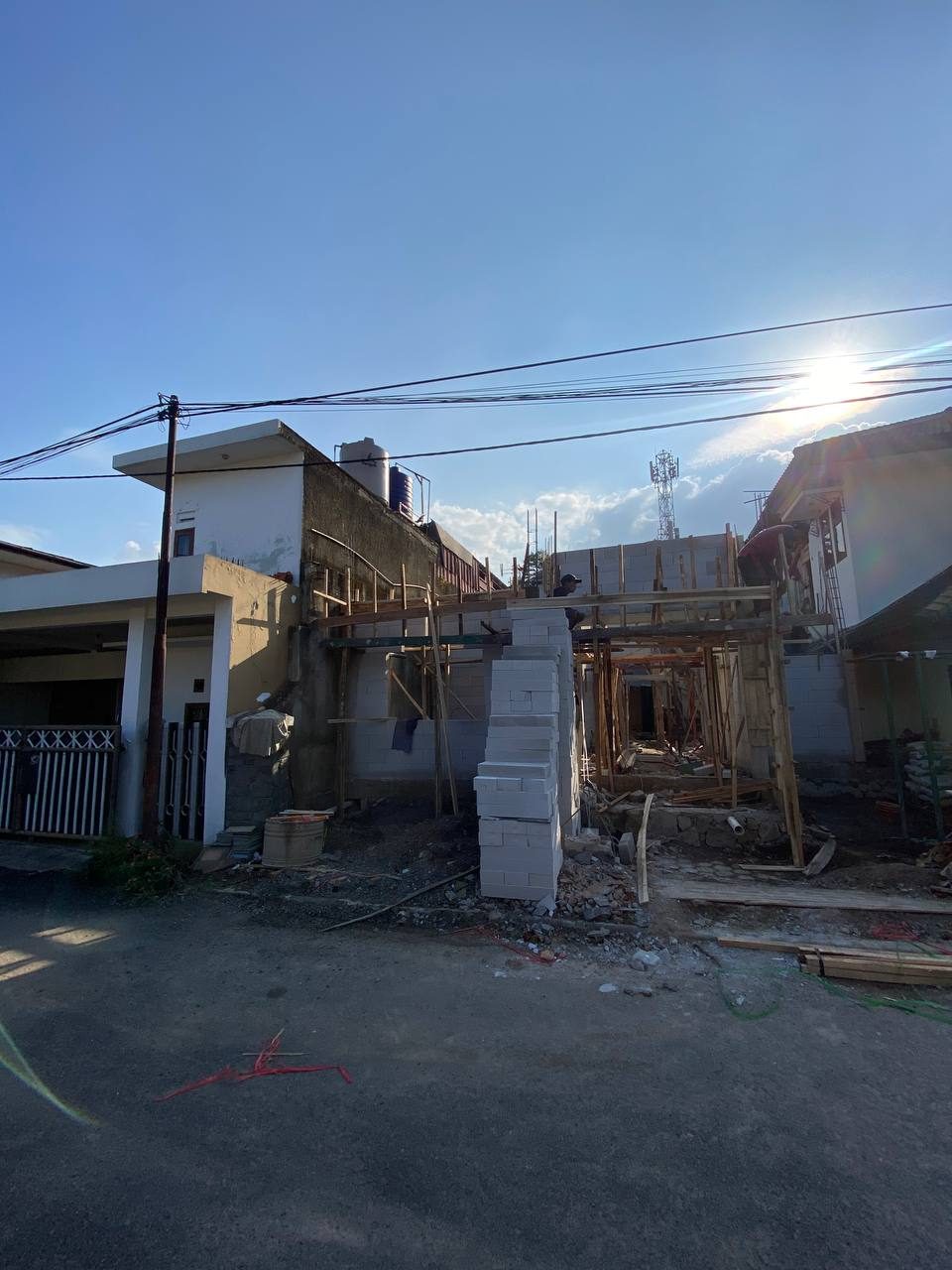 Proyek Ligar โ perancah kayu lantai 2
